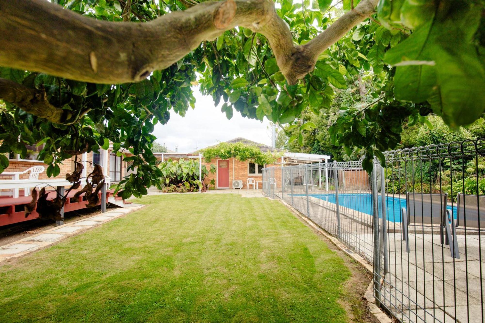 Villa Central Location So Much Space Pool Opens In Summer Hamilton Exterior foto